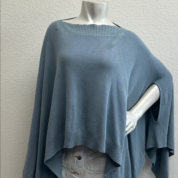lululemon forward flow poncho sweater Light gray one size Transitional Arm Holes - Picture 3 of 7